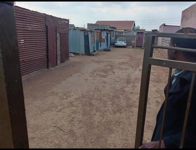 LAND FOR SALE IN PALM RIDGE